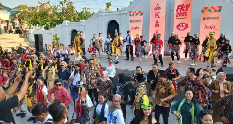 Kemeriahan pembukaan Festival Kebudayaan Yogyakarta (FKY) Kota Jogja di Taman Budaya Embung Giwangan, Kota Jogja, pada Senin (14/9/2026) sore. (Dewi Rukmini)