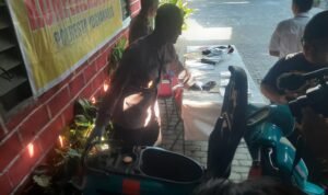 Pencuri motor